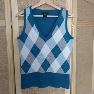 New York& Company Patterned Knit Vest